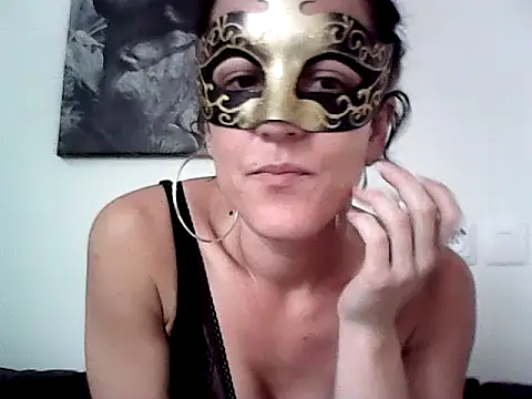 Snapshot of Masquegirlmysterious chatting on 11/05/25, 12:49 Masquegirlmysterious online show from 11/05/25, 12:49