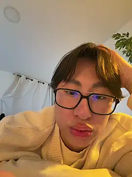 SrLuis18 online show from 03/07/26, 05:04