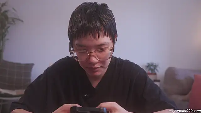 Snapshot of meganmei666 chatting on 04/18/26, 06:12 meganmei666 online show from 04/18/26, 06:12