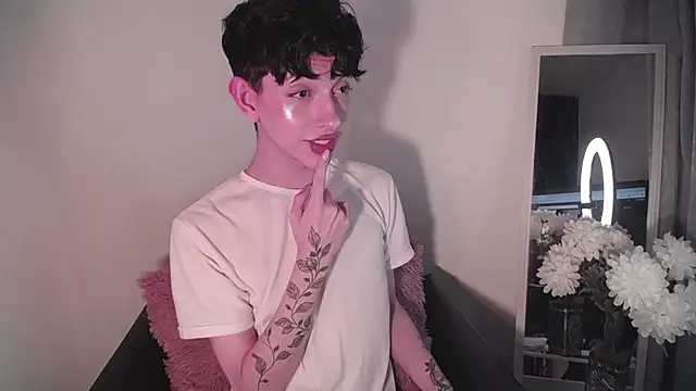 lyamthommpson online show from 02/08/25, 04:14