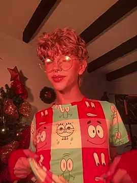 lyamthommpson online show from 12/16/25, 08:58