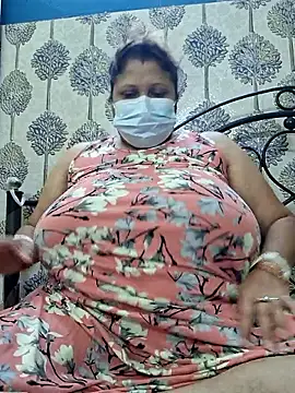 Snapshot of kunjan789 chatting on 10/11/25, 02:00 kunjan789 online show from 10/11/25, 02:00