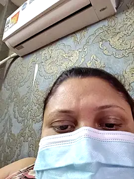 Snapshot of kunjan789 chatting on 01/17/26, 06:00 kunjan789 online show from 01/17/26, 06:00