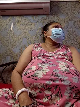 Snapshot of kunjan789 chatting on 02/06/26, 06:00 kunjan789 online show from 02/06/26, 06:00