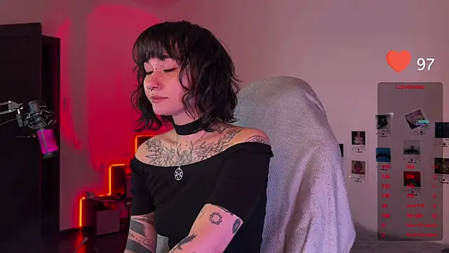 Snapshot of deadlysweet chatting on 01/12/25, 11:47 deadlysweet online show from 01/12/25, 11:47