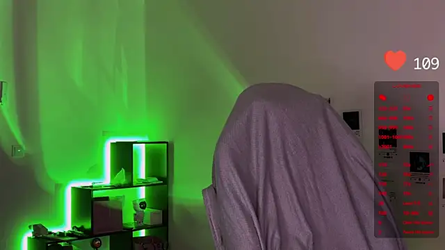 Snapshot of deadlysweet chatting on 01/17/25, 10:34 deadlysweet online show from 01/17/25, 10:34