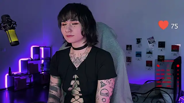 Snapshot of deadlysweet chatting on 02/16/25, 01:03 deadlysweet online show from 02/16/25, 01:03