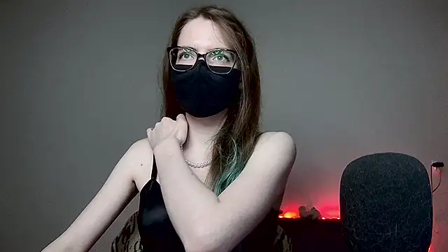 Snapshot of amber_candyfloss chatting on 10/04/25, 12:41 amber candyfloss online show from 10/04/25, 12:41