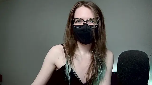 Snapshot of amber_candyfloss chatting on 10/10/25, 12:20 amber candyfloss online show from 10/10/25, 12:20