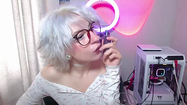  Moonlight t online show from 10/05/25, 10:13