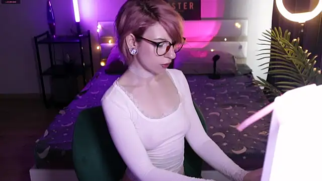 Snapshot of _Moonlight_t chatting on 05/20/26, 07:47 Moonlight t online show from 05/20/26, 07:47