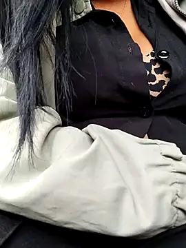 Snapshot of Emily_Wane chatting on 11/27/25, 09:06 Emily Wane online show from 11/27/25, 09:06