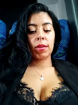 Snapshot of Emily_Wane chatting on 12/19/25, 04:14 Emily Wane online show from 12/19/25, 04:14