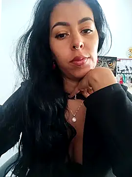 Snapshot of Emily_Wane chatting on 02/06/26, 04:21 Emily Wane online show from 02/06/26, 04:21