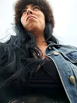 Snapshot of Emily_Wane chatting on 02/16/26, 04:36 Emily Wane online show from 02/16/26, 04:36