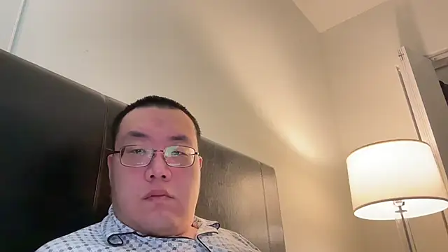 Snapshot of slaveasianboy chatting on 01/06/25, 03:51 slaveasianboy online show from 01/06/25, 03:51