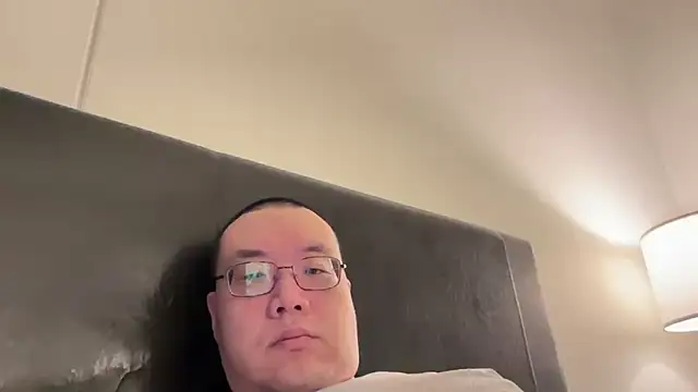 Snapshot of slaveasianboy chatting on 03/02/25, 07:32 slaveasianboy online show from 03/02/25, 07:32