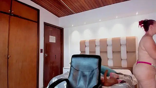 victoria mooree online show from 01/09/26, 06:53