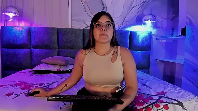 Snapshot of EVELIN_MASON chatting on 01/14/25, 07:43 EVELIN MASON online show from 01/14/25, 07:43