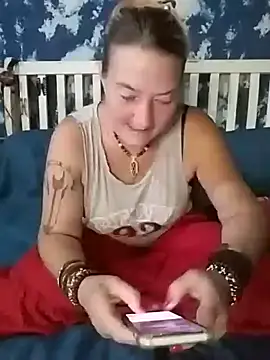 Snapshot of GingerKtm21 chatting on 03/05/25, 05:08 GingerKtm21 online show from 03/05/25, 05:08