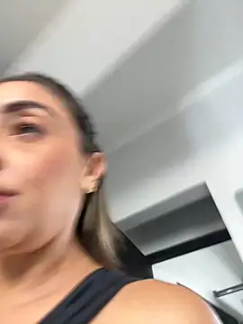 AnaRuiz online show from 11/22/25, 03:22