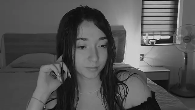 YasmineWest online show from 04/03/26, 12:19