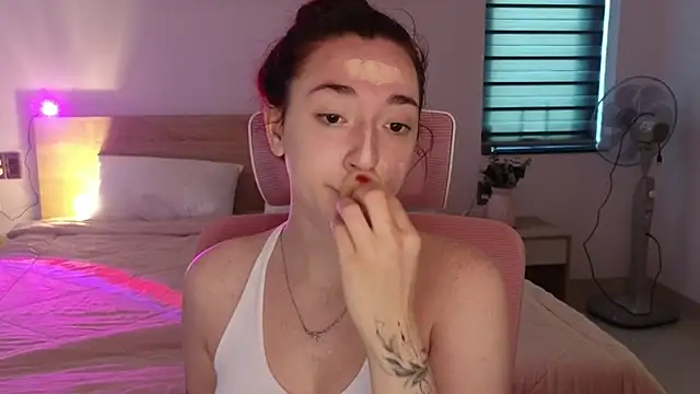 YasmineWest online show from 04/26/26, 12:30