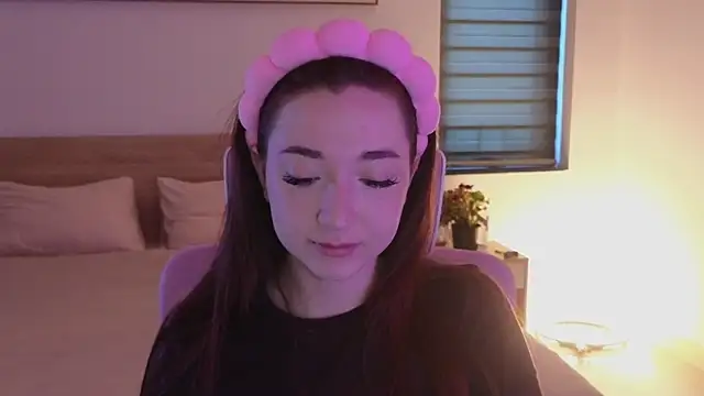 YasmineWest online show from 05/29/26, 12:52