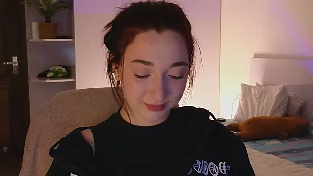 YasmineWest online show from 06/14/26, 12:07