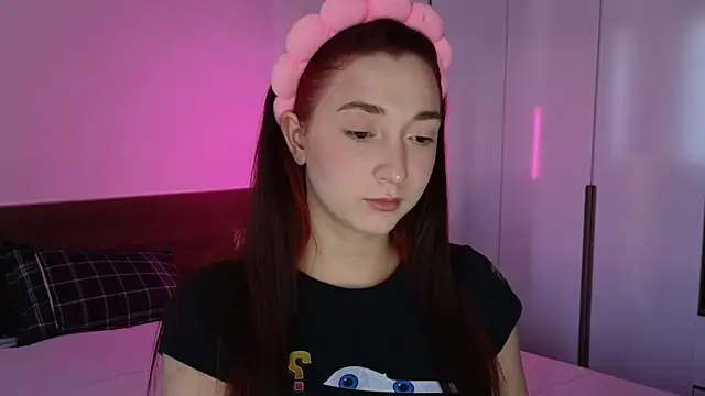 YasmineWest online show from 07/18/26, 08:40