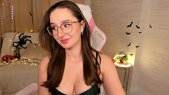 Snapshot of AnnikaAllison chatting on 10/29/25, 01:35 AnnikaAllison online show from 10/29/25, 01:35