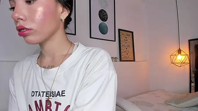 amysc online show from 12/05/25, 01:42