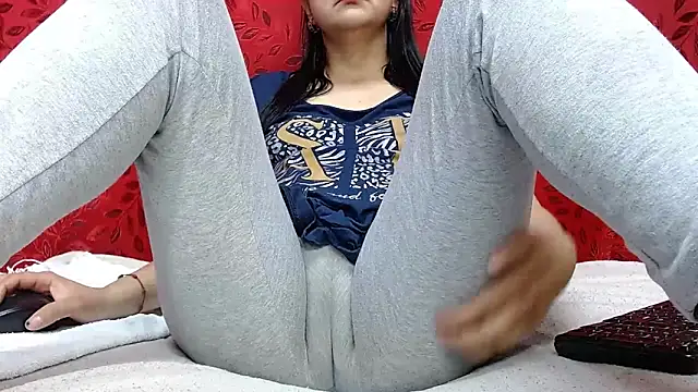 Snapshot of MELANIE_SEX69 chatting on 10/28/25, 09:28 MELANIE SEX69 online show from 10/28/25, 09:28