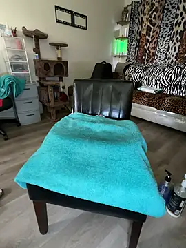 Snapshot of fatfabulous1981 chatting on 02/14/25, 12:19 fatfabulous1981 online show from 02/14/25, 12:19