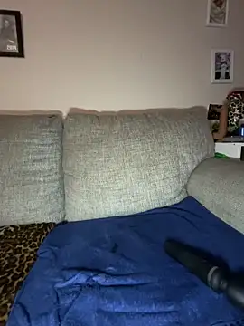 Snapshot of fatfabulous1981 chatting on 11/21/25, 12:15 fatfabulous1981 online show from 11/21/25, 12:15