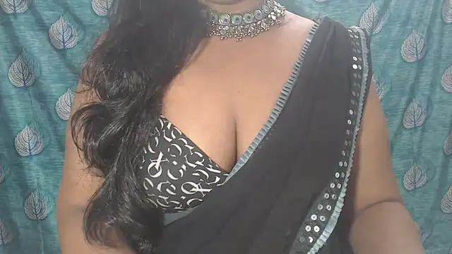 Sophia your online show from 11/26/25, 04:24