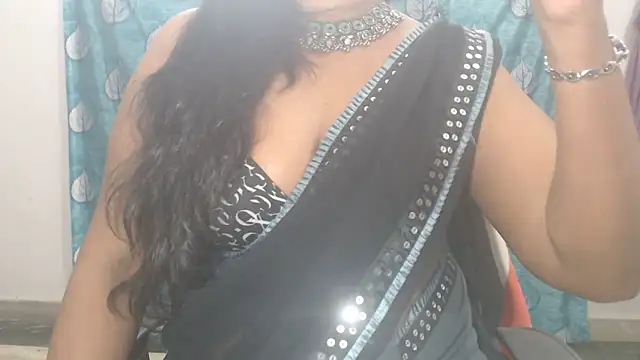 Snapshot of Sophia_your chatting on 05/18/26, 04:51 Sophia your online show from 05/18/26, 04:51