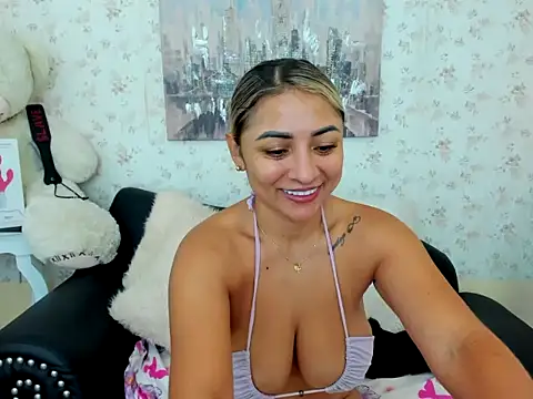 milf bigass  online show from 03/10/26, 12:43