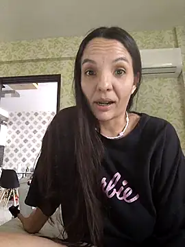 Snapshot of samilux5 chatting on 09/10/25, 03:23 samilux5 online show from 09/10/25, 03:23