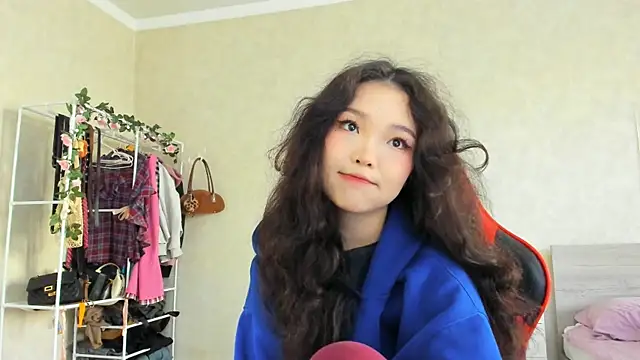 Snapshot of wastforu chatting on 11/11/25, 08:36 wastforu online show from 11/11/25, 08:36