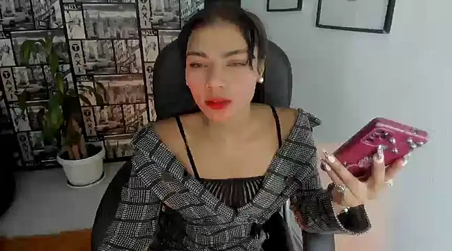 Snapshot of Lilithsabeth chatting on 01/22/25, 05:26 Lilithsabeth online show from 01/22/25, 05:26