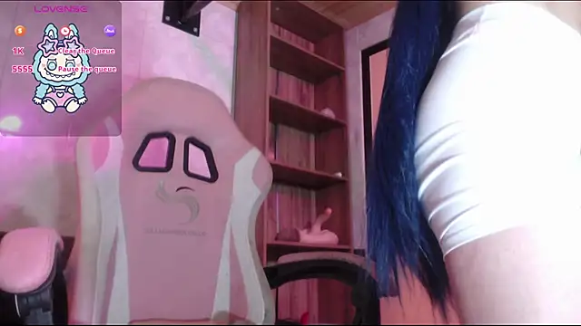 Sally23  online show from 12/05/25, 04:14