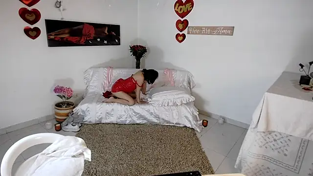 lollita 23  online show from 04/16/26, 09:39