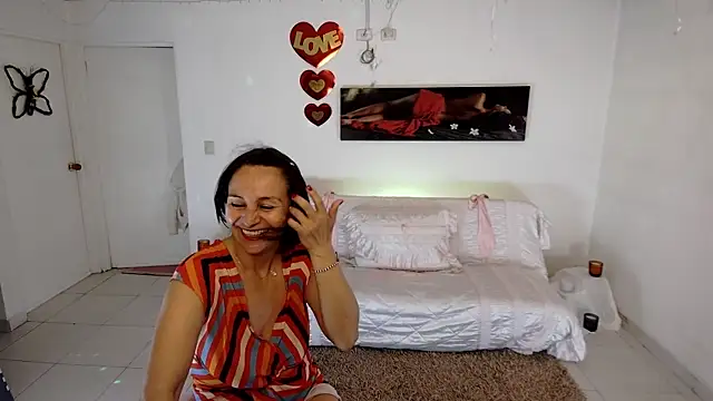 lollita 23  online show from 04/24/26, 08:33