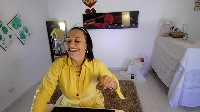 lollita 23  online show from 05/05/26, 07:11