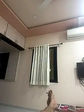 Snapshot of hornyguy271192 chatting on 11/09/25, 08:51 hornyguy271192 online show from 11/09/25, 08:51