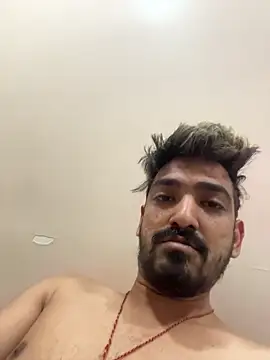 Snapshot of hornyguy271192 chatting on 12/19/25, 05:47 hornyguy271192 online show from 12/19/25, 05:47