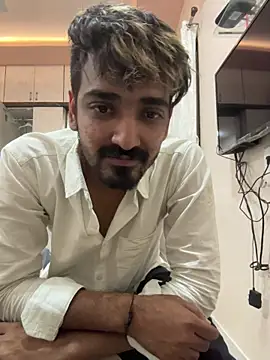 Snapshot of hornyguy271192 chatting on 12/21/25, 12:40 hornyguy271192 online show from 12/21/25, 12:40