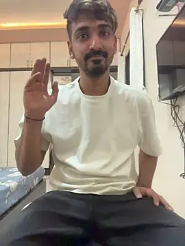 Snapshot of hornyguy271192 chatting on 01/08/26, 07:49 hornyguy271192 online show from 01/08/26, 07:49