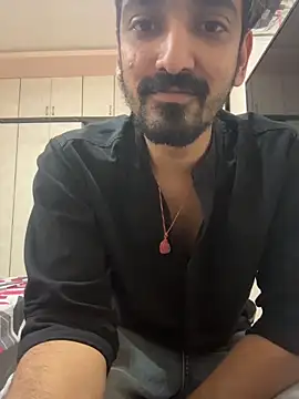 Snapshot of hornyguy271192 chatting on 01/31/26, 11:14 hornyguy271192 online show from 01/31/26, 11:14